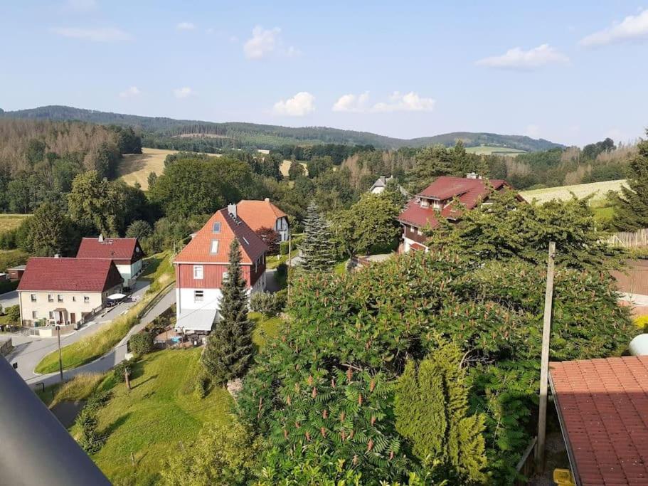 Schoene Und Ruhige Ferienwohnung In Ottendorf Sebnitz Esterno foto
